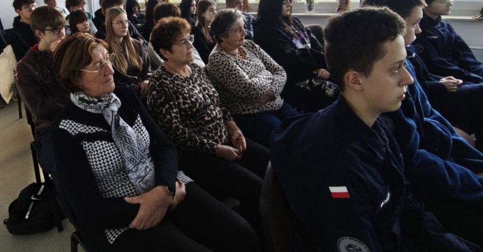 zdjęcie: Debata w Opolu Lubelskim: cyberbezpieczeństwo dla seniorów i młodzieży / fot. KPP Opole Lubelskie