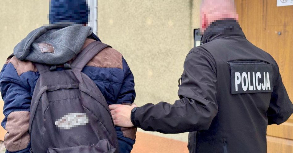 zdjęcie: Słupscy policjanci zatrzymali 36 latka podejrzanego o rozbój z użyciem pałki / fot. KMP w Słupsku