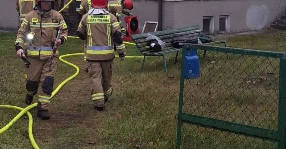 zdjęcie: Pożar w Baranowie. 71 letni mężczyzna ciężko poparzony / fot. KPP Puławy