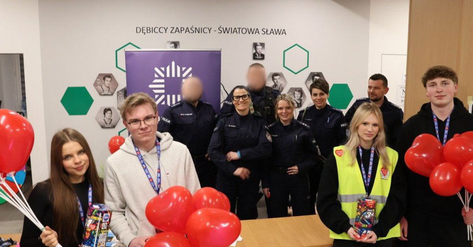 zdjęcie: Dębiccy policjanci wspierali 34. Finał WOŚP / fot. KPP w Dębicy fot. KPP Dębica