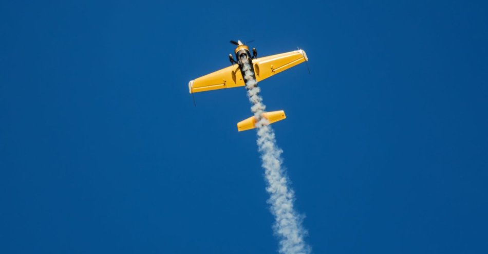 zdjęcie: Będą pokazy lotnicze, w tym akrobacyjne, z Fiestą Balonową i Nocnym Air Show / v53168763