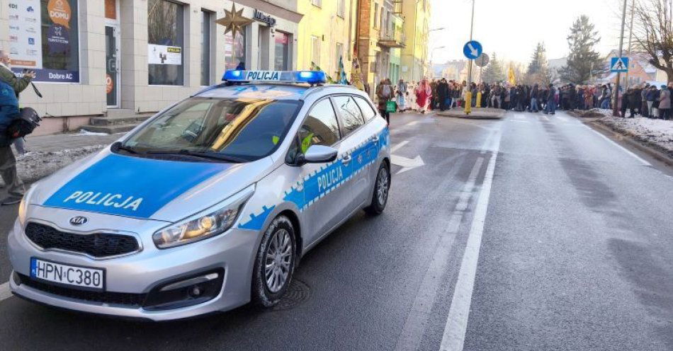 zdjęcie: Orszak Trzech Króli w Sztumie przeszedł bez incydentów / fot. KPP w Sztumie