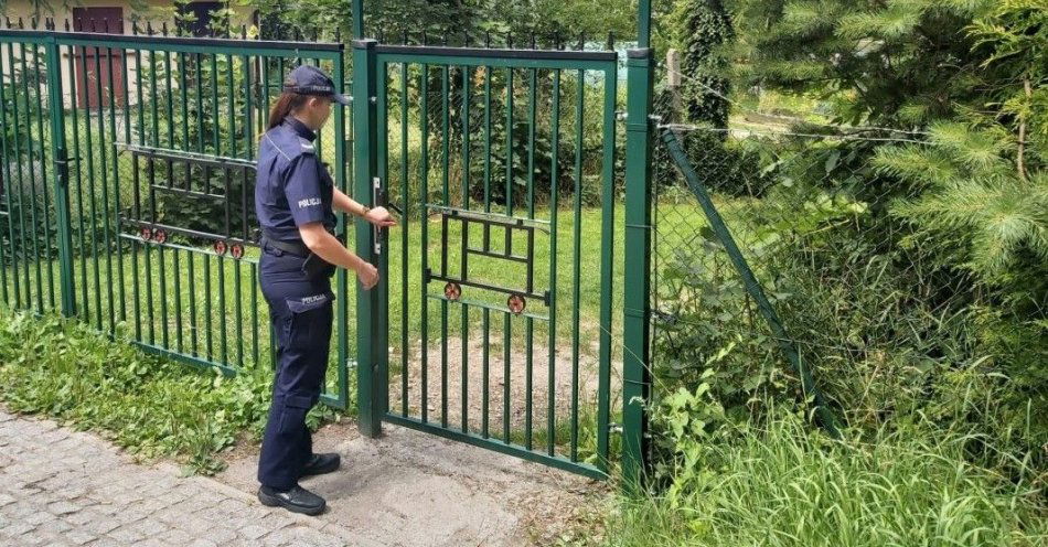 zdjęcie: Pomoc i poradę można uzyskać od dzielnicowego, opiekującego się terenem na którym znajduje się działka / fot. KPP w Kłodzku