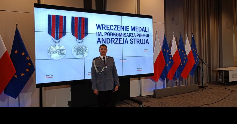 zdjęcie: Siedmiu małopolskich funkcjonariuszy zostało odznaczonych medalami im. podkom. Policji Andrzeja Struja / fot. KMP w Zakopanem