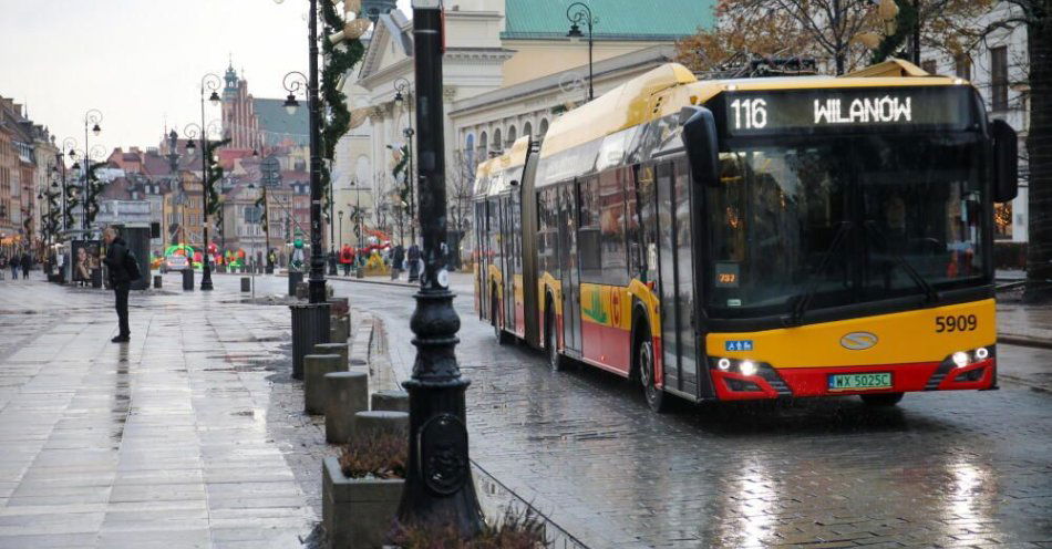 zdjęcie: Od poniedziałku świąteczne zmiany w komunikacji miejskiej / fot. PAP