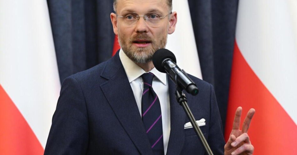 zdjęcie: Bogucki: do Kancelarii Prezydenta RP wpłynęła ustawa budżetowa / Warszawa, 12.11.2025. Szef KPRP Zbigniew Bogucki odpowiada na pytania dziennikarzy, po konferencji prasowej prezydenta RP Karola Nawrockiego, 12 bm. w Pałacu Prezydenckim w Warszawie. Prezydent zapowiedział, że odmawia nominacji 46 sędziów. (rp/ibor) PAP/Radek Pietruszka