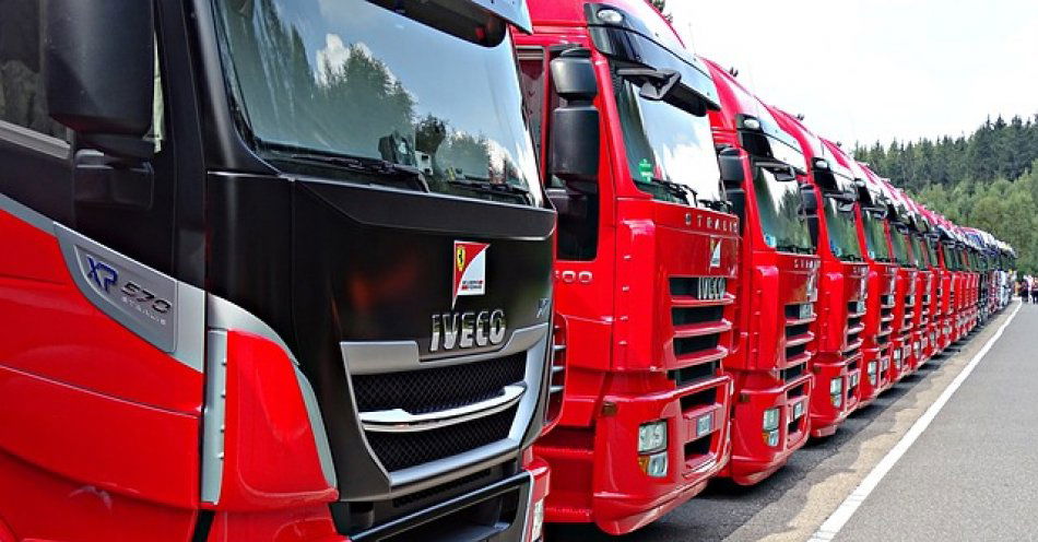 zdjęcie: Po kolizji 5 ciężarówek jest już przejezdna obwodnica autostradowa miasta / pixabay/2701335