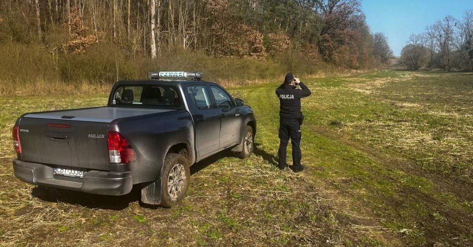 zdjęcie: Policjanci działali wspólnie ze Strażą Leśną podczas akcji Wieniec / fot. KWP w Bydgoszczy