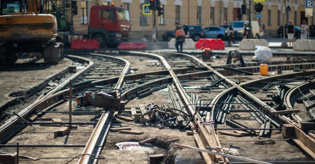 Rozpoczęła się przebudowa torowiska na ul. Piłsudskiego i Straszewskiego w centrum miasta