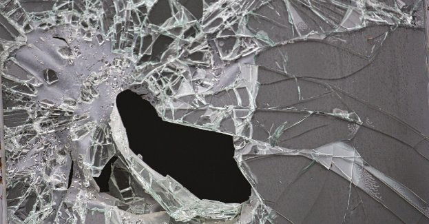 Policjanci zatrzymali podejrzewanego o wybicie szyby