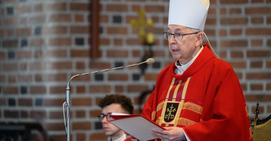 zdjęcie: Pozwólmy Zmartwychwstałemu oświecać każdy moment naszego życia. / fot. PAP