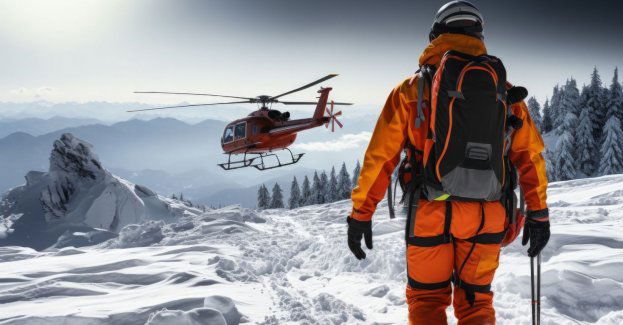 Ratownicy TOPR ewakuowali turystę z Rysów; spędził tam noc