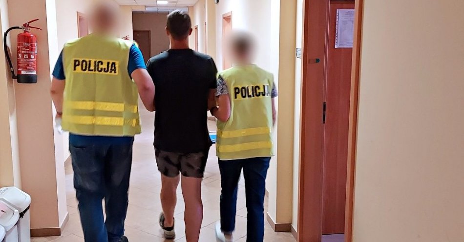 zdjęcie: Przestępczy duet zatrzymany na gorącym uczynku / fot. KPP w Tomaszowie Mazowieckim