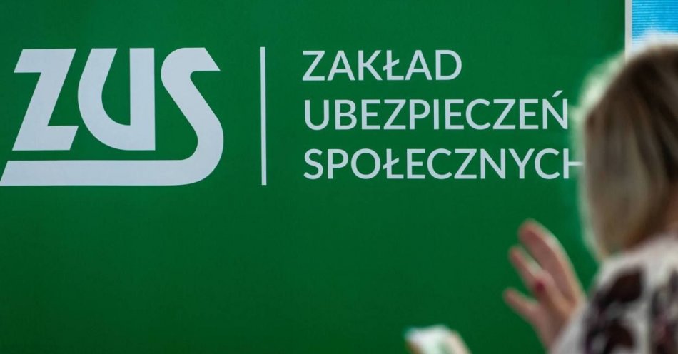 zdjęcie: ZUS wstrzymał kilkanaście tysięcy świadczeń dla uchodźców z Ukrainy, którzy wyjechali z Polski / fot. PAP