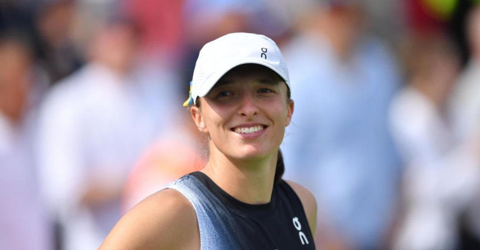 zdjęcie: Turniej WTA w Cincinnati - Świątek pokonała Chinkę Qinwen Zheng w 1/8 finału / fot. PAP