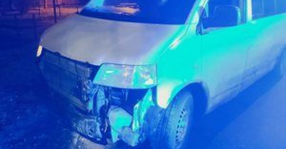 zdjęcie: Centrum Wrocławia i auto bez przedniego zderzaka. To nic w porównaniu z tym, co na sumieniu miał jego kierujący... / fot. KMP w Wrocławiu
