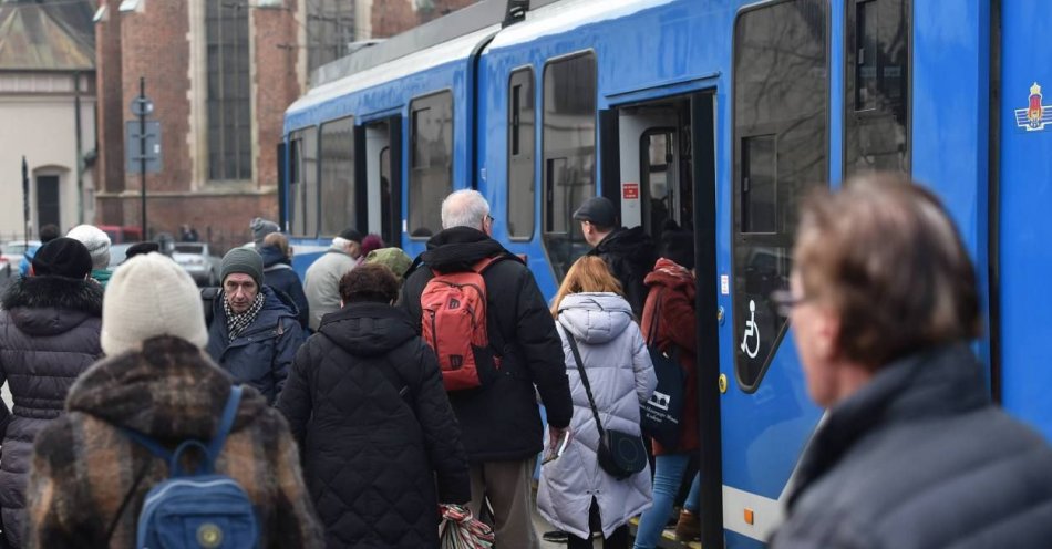 zdjęcie: Od sierpnia bilet metropolitalny za 159 zł / fot. PAP