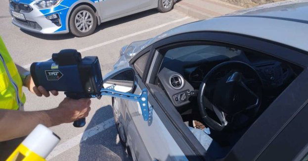 Złamał zakazy sądowe - wpadł bo jechał za szybko