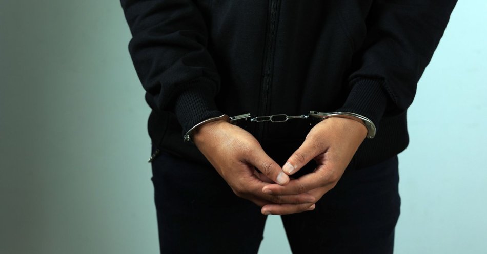 zdjęcie: Trzej pseudokibice zatrzymani za ataki na przechodniów w Chorzowie (korekta) / v49768895