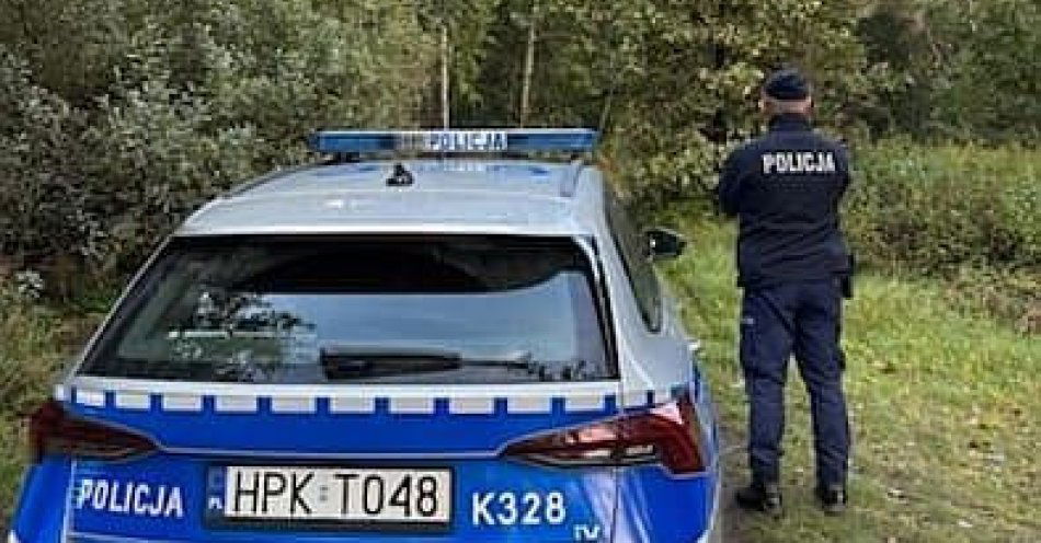 zdjęcie: Grzybiarz odnaleziony w lesie podczas poszukiwań / fot. KMP w Tarnobrzegu Foto: KMP Tarnobrzeg