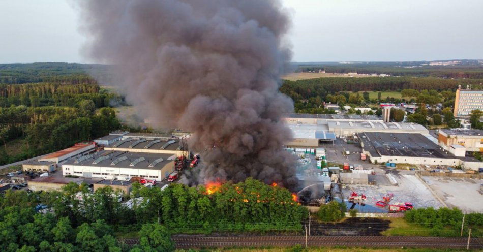 zdjęcie: Badania powietrza w Przylepie nie wykazują zagrożenia dla zdrowia mieszkańców / fot. PAP