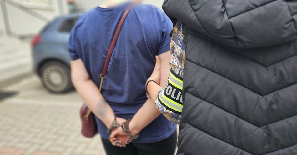 zdjęcie: Amatorka kosmetyków zatrzymana / fot. KMP Białystok