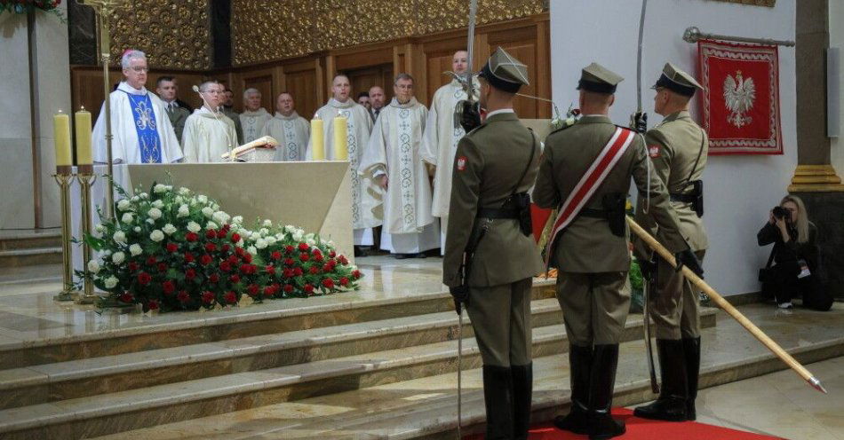 zdjęcie: Bez honoru służba wojskowa zawsze jest bez duszy i traci siły / fot. PAP