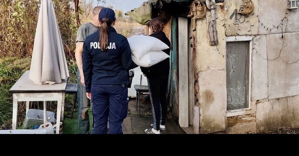 zdjęcie: Dzielnicowi pomogli bezdomnym przetrwać mróz / fot. KPP w Tczewie