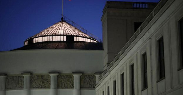 Hołownia: nie ma miejsca dla „patoposłów” na terenie zarządzanym przez Kancelarię Sejmu