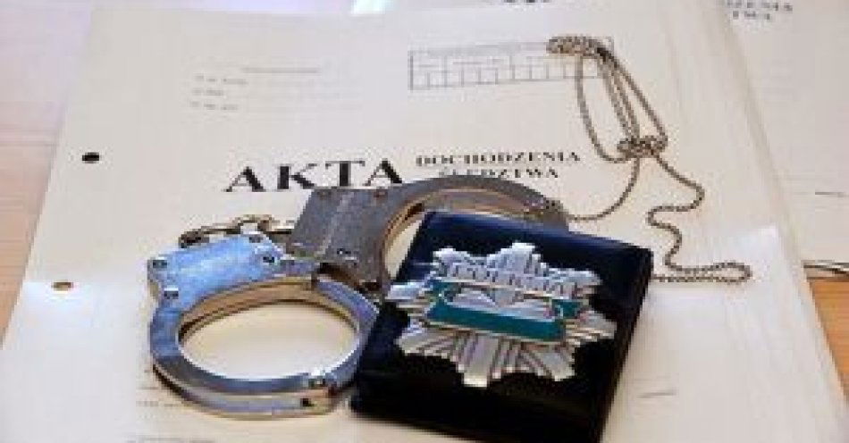 zdjęcie: Mężczyzna z Wałcza przywłaszczył kartę i zapłacił siedmiokrotnie / fot. KPP w Wałczu 1