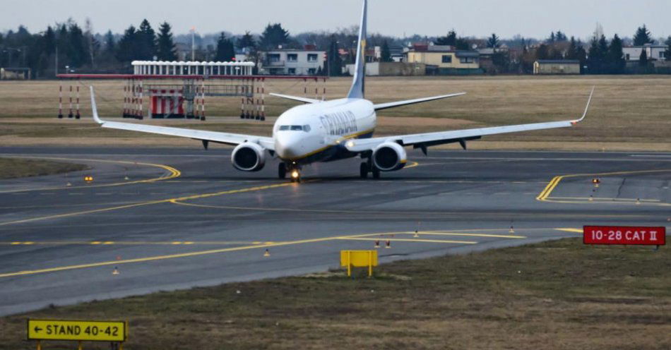 zdjęcie: Ryanair uruchomi w sezonie letnim cztery nowe połączenia z lotniska Ławica / fot. PAP