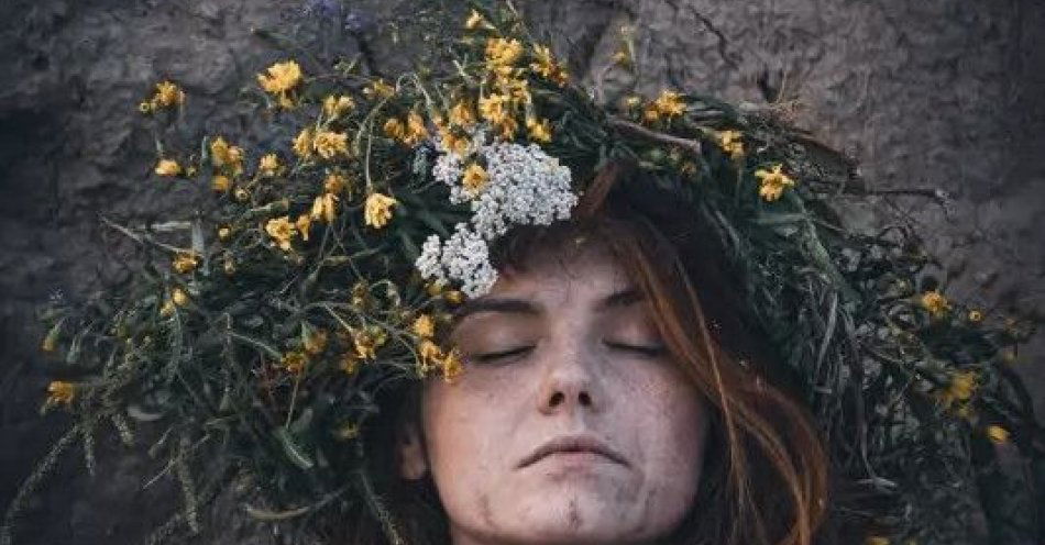 zdjęcie: Opowieści wiejskich Dziewuch - spektakl muzyczny / kupbilecik24.pl / Opowieści wiejskich Dziewuch - spektakl muzyczny