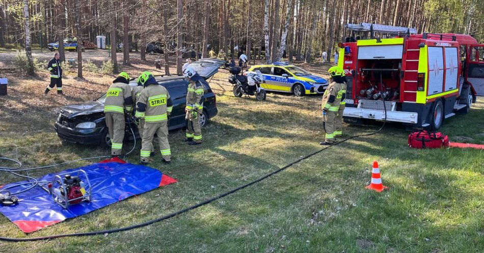 zdjęcie: Policjanci z Kolbuszowej na pikniku w Wilczej Woli / fot. KPP w Kolbuszowej