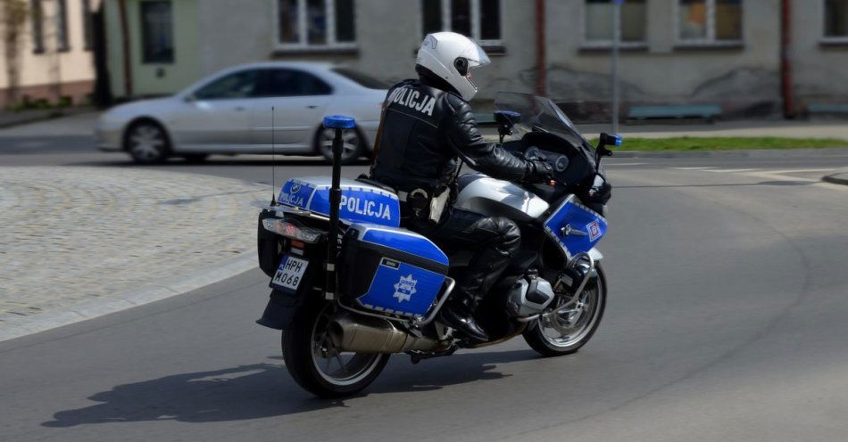 zdjęcie: Policyjni motocykliści ostrzegają / fot. KPP w Mławie