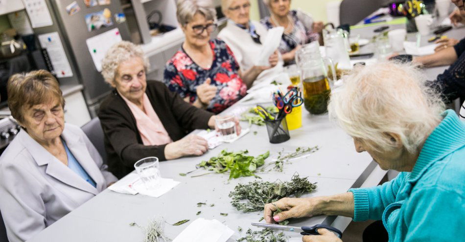 zdjęcie: Blisko 3 tysiące mieszkańców z bransoletką życia / Foto z Domu Dziennego Pobytu dla seniorów w Unisławiu (powiat chełmiński)