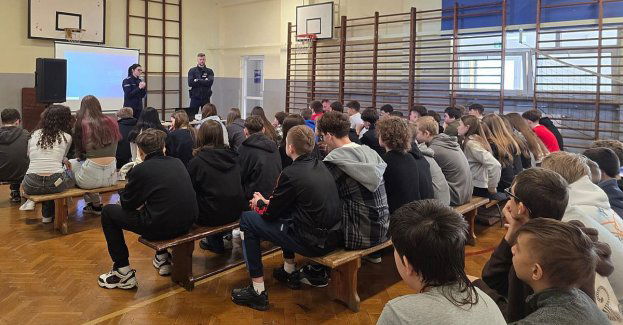 Hejt, przemoc rówieśnicza, demoralizacja, czyn karalny - policjanci wyjaśnili uczniom zapisy ustawy o ich wspieraniu i resocjalizacji