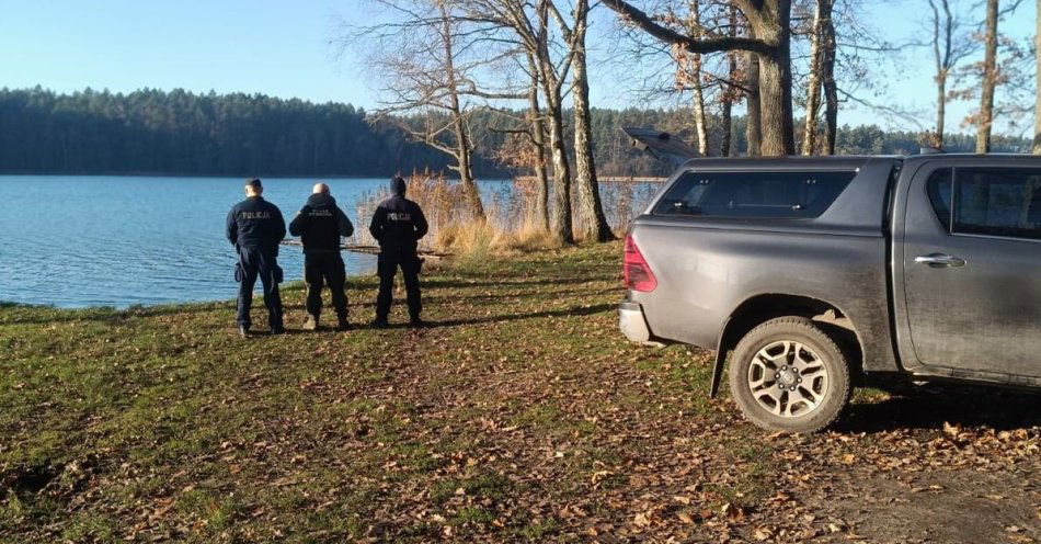 zdjęcie: Policja i straż rybacka kontrolują wędkarzy nad zbiornikami / fot. KMP w Koszalinie