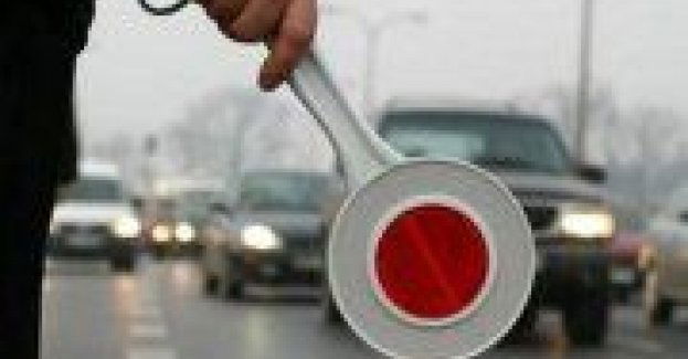 Dzielnicowi zatrzymali pijanego kierowcę z dożywotnim zakazem kierowania!