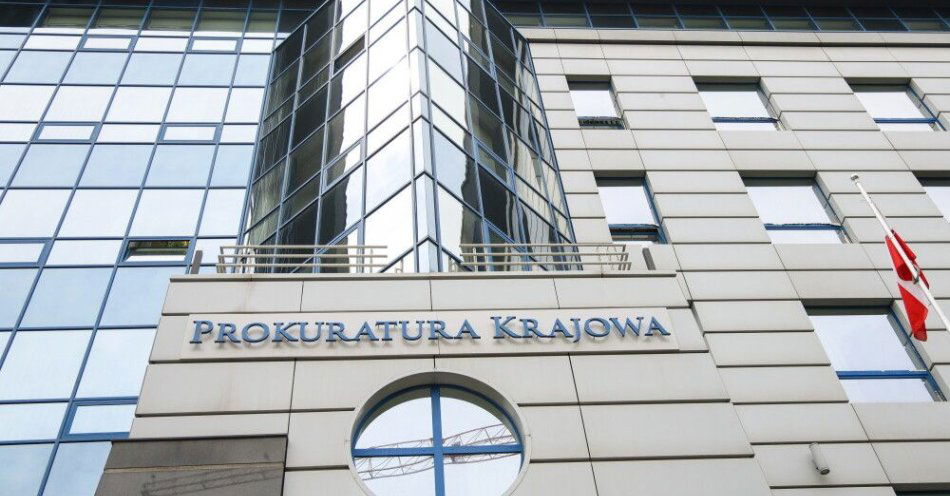 zdjęcie: Prokuratura częściowo umorzyła śledztwo ws. tzw. zdrady dyplomatycznej dotyczącej katastrofy smoleńskiej / Warszawa, 03.06.2025. Siedziba Prokuratury Krajowej w Warszawie, 3 bm. Prokurator Generalny przekazał do Parlamentu Europejskiego wniosek o wyrażenie zgody na pociągnięcie europosła Grzegorza Brauna do odpowiedzialności karnej m.in. w związku z wydarzeniami w szpitalu w Oleśnicy. (jm) PAP/Rafał Guz
