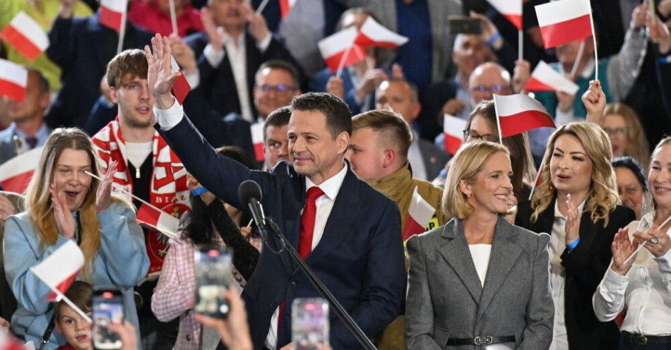 zdjęcie: Trzaskowski - 34,56 proc. ; Nawrocki - 27, 00 proc. proc. - PKW po podliczeniu wszystkich obwodów / fot. PAP