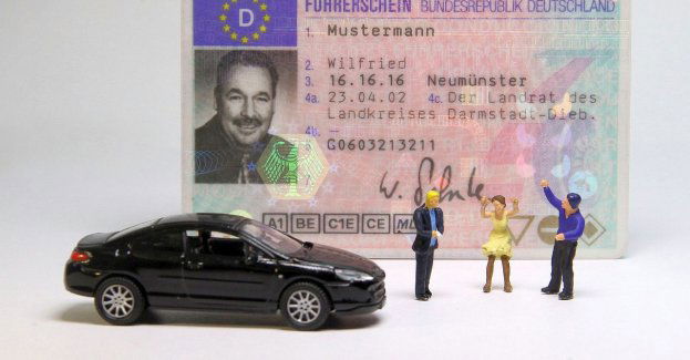 Posługiwał się zagranicznym prawem jazdy – został zatrzymany