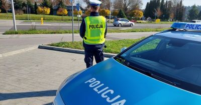 Jak bezpiecznie dotrzeć na cmentarz w okresie Wszystkich Świętych