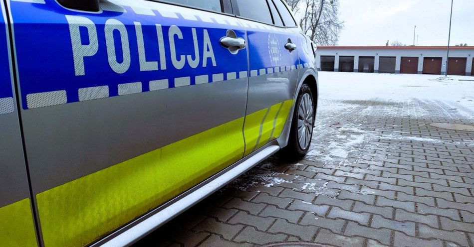 zdjęcie: Przypomnienie o obowiązku odśnieżania dachów chodników i samochodów / fot. KPP w Lubaczowie Fot. KPP Lubaczów