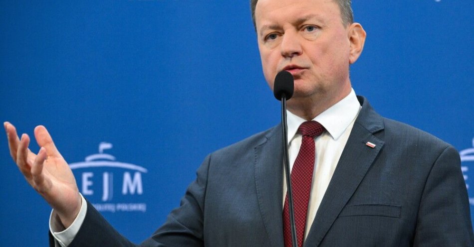 zdjęcie: Błaszczak: w PiS powstanie zespół, któremu zawieszeni posłowie złożą wyjaśnienia ws. działki pod CPK / Warszawa, 22.10.2025. Przewodniczący KP PiS Mariusz Błaszczak  podczas konferencji prasowej w Sejmie w Warszawie, 22 bm. (sko) PAP/Radek Pietruszka