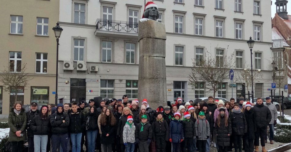 zdjęcie: Planetarium KWIATY i TORT pod Kopernikiem oraz program na grudzień / fot. nadesłane