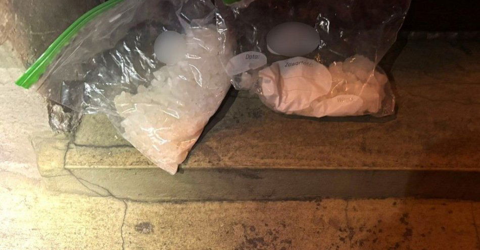 zdjęcie: Mieszkaniec Nowego Sącza zatrzymany z prawie 300 g mefedronu / fot. KMP w Nowym Sączu