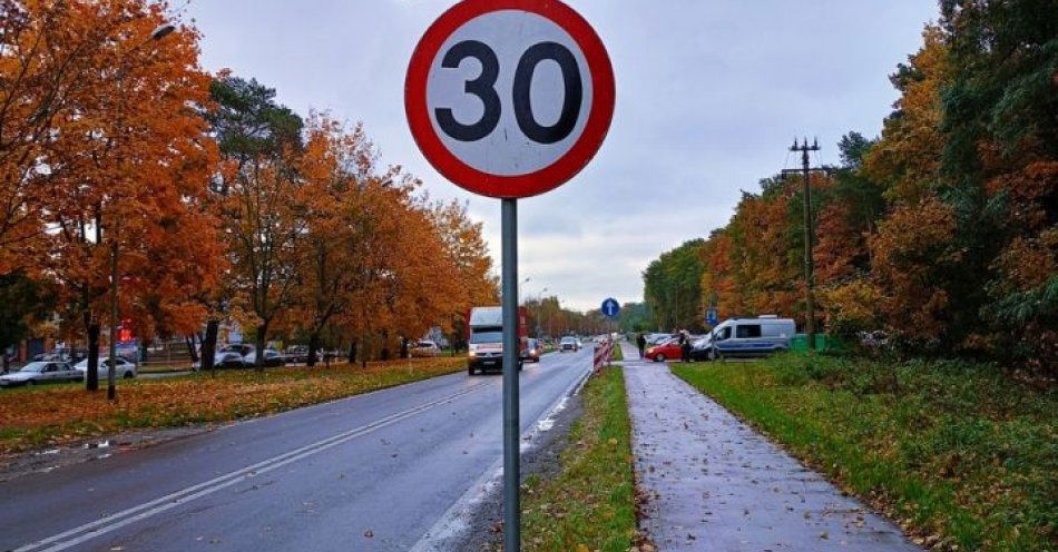 zdjęcie: Czasowa zmiana organizacji ruchu w czasie świąt „Wszystkich Świętych” / fot. KPP w Policach