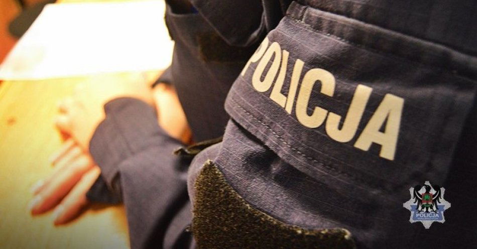 zdjęcie: Kolejnych czterech poszukiwanych w rękach policjantów. Trzech z nich dzisiaj trafi za kraty aresztu / fot. KMP w Wałbrzychu