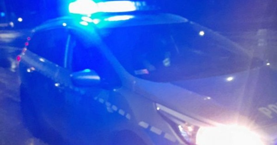 zdjęcie: Pod wpływem narkotyków wjechał w zaparkowany na Nowym Mieście samochód / fot. KMP w Wałbrzychu