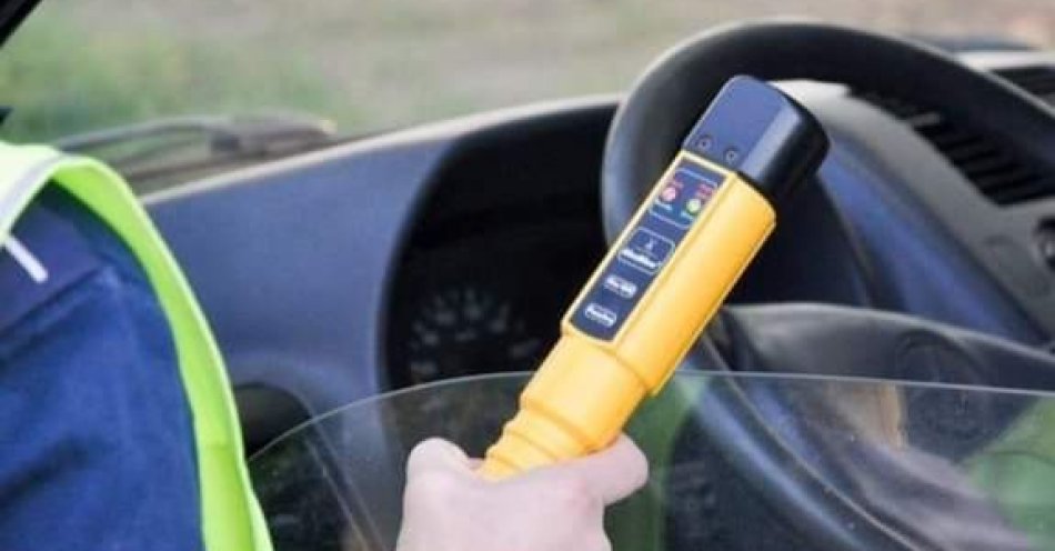 zdjęcie: Miał blisko promila i pięć zakazów sądowych / fot. KPP Włodawa zdjęcie urzadzenia badania stanu trzeźwości